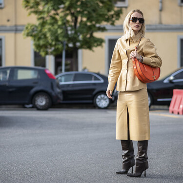 Falda midi y botas: cinco looks para cada ocasión 