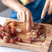 Cómo lavar las uvas para eliminar la suciedad y los pesticidas, según la potente FDA estadounidense 
