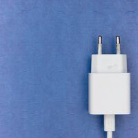 Un simple cargador del móvil estaba estropeando mi conexión a Internet: este era el problema y así lo arreglé  